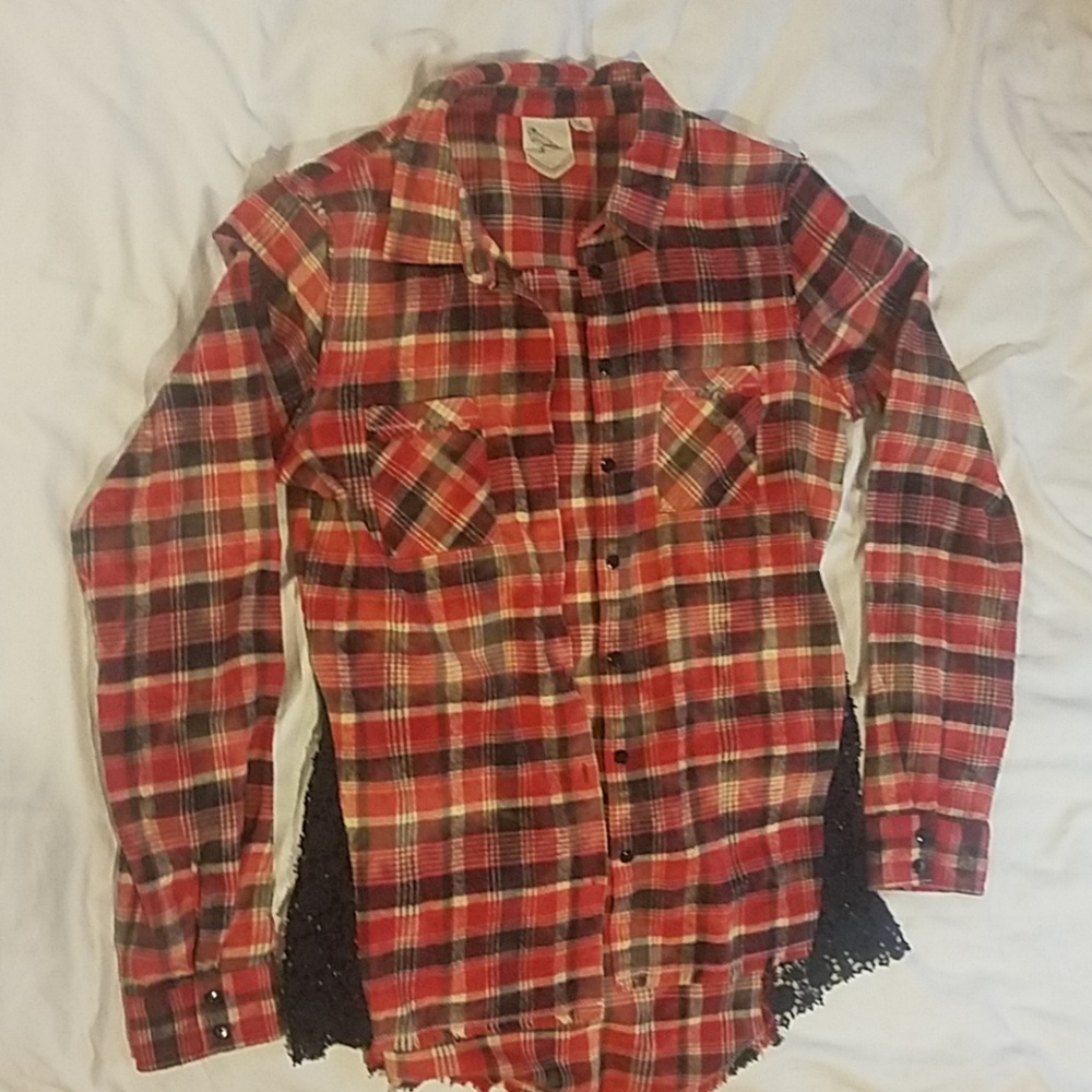 Flannel with navy blue side lace